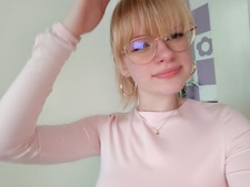 Evit°❀⋆.ೃ࿔*:･