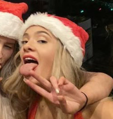 tasia (matching pfp w ava & izzy) &#x1d717;&#x1d71a;  