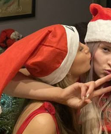 Ava ୨ৎ  (matching pfp with izzy and tassy!)