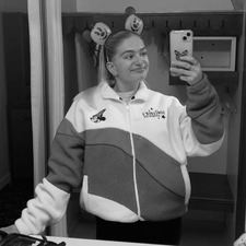 ashlee&#x1fa90;⚡️&#x1fae7;&#x1f4d6;