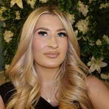 Caitlin &#x1f9d8;&#x1f3fc;‍♀️&#x1fa77;