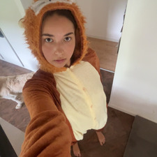 Clara wissing Nielsen