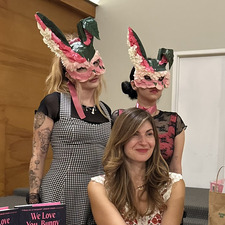 michelle (travelingbooknerds)