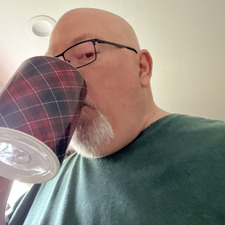 Dan (ThatBookIsOnFiyah)