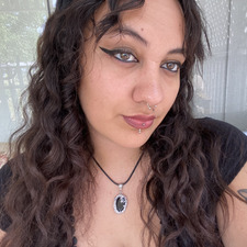 maddie ⭑･ﾟﾟ･*:༅｡:*ﾟ