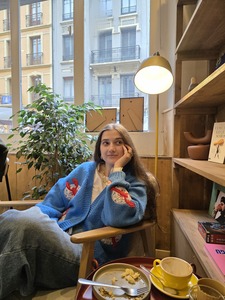 María