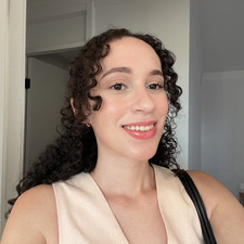 Emanuelle Assunção