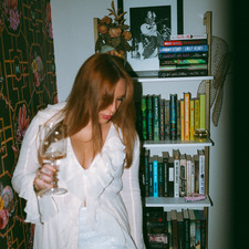 Erin P ✨🍯🦢🪞🍷