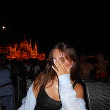 maja ♡‧₊˚✩彡