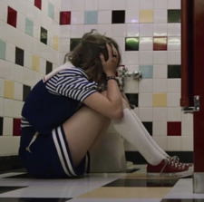 bella’s not a loser (she totally is)