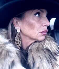 Farida H.
