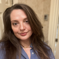 Claire R.