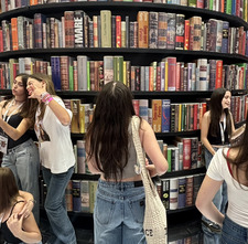 Vale_notes_and_novels