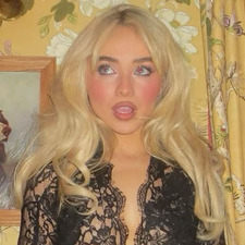 jess ⋆౨ৎ˚⟡˖ ࣪