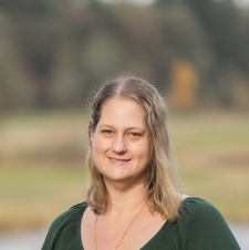 Angela Phal