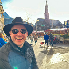 Niklas De