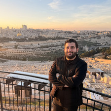 عــَمرو نــزار