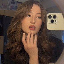 Emily ˏˋ°•*⁀➷