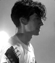 kinsley ੈ✩‧₊˚ (not accepting friend requests)