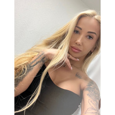 Александра Михова