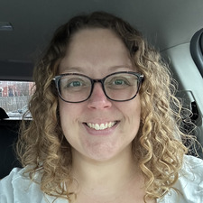 Nikki Intschert