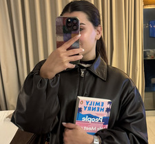 Between pages with Rina