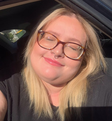 roxie alyce ༄˖°..ೃ࿔*:･✧