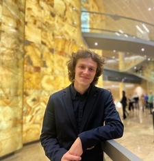 Максим Иванов