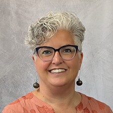 Lisa Sills