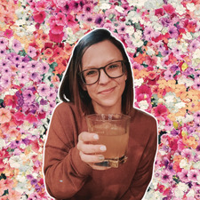 julia gulia 👻🖤⚡️🙃