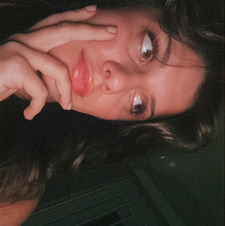 Vanessa °❀.ೃ࿔*