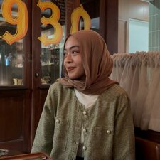 Bella (bookcabinets)