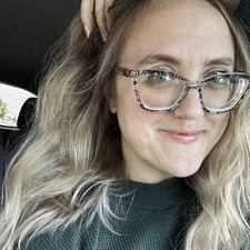 Kelsey reviews•books