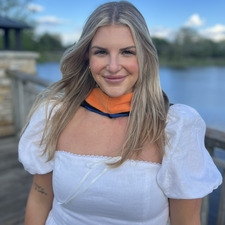 Julia Holmes