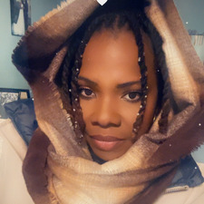 Vinnetta James