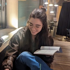 María