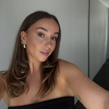 Liv  Mitchell