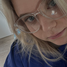 Julia Dostal