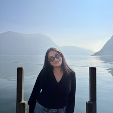 Ratna U