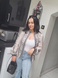 Demi