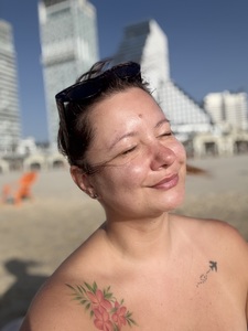 Marta readerinthesky
