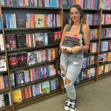 bookish_kayla