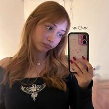 ellie ₊ ° ⊹ ୨୧