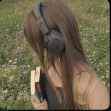 ⊱ ella ♡ ⊰