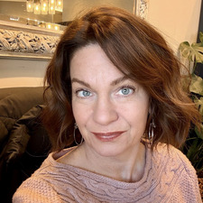 Lynne Bk