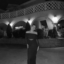Nicole 