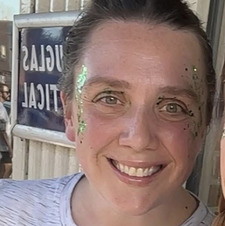 Julia  wells