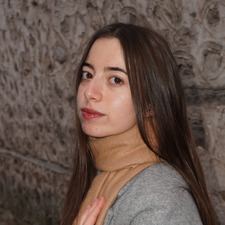 Елина Генова