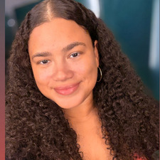 Lashé James