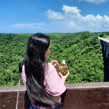 Laura 
